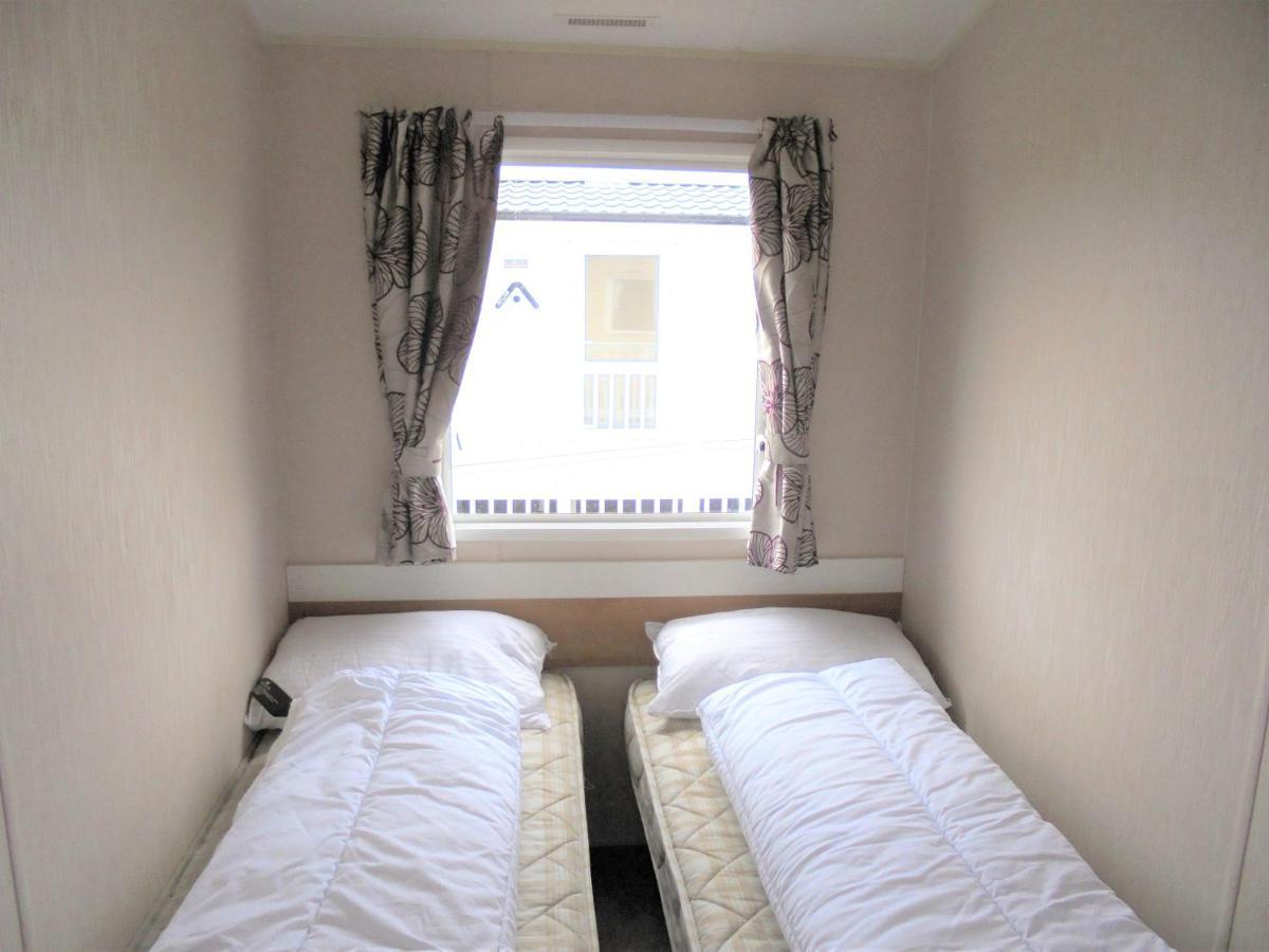 Kingfisher Vacation Iii 6 Berth 3 Bedrooms Close To Site Entrance Apartment