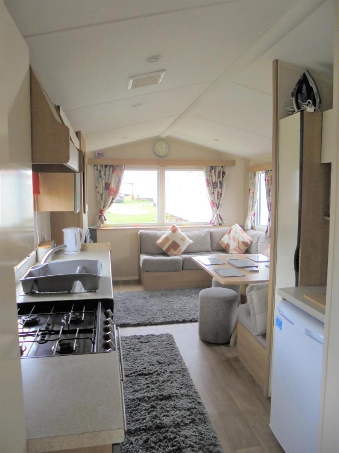 Kingfisher Vacation Iii 6 Berth 3 Bedrooms Close To Site Entrance Apartment